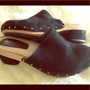 Sz7.5 black suede clog brad Jambu